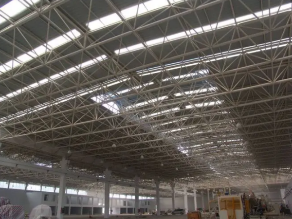 昆明网架工程施工中需要注意哪些事项？